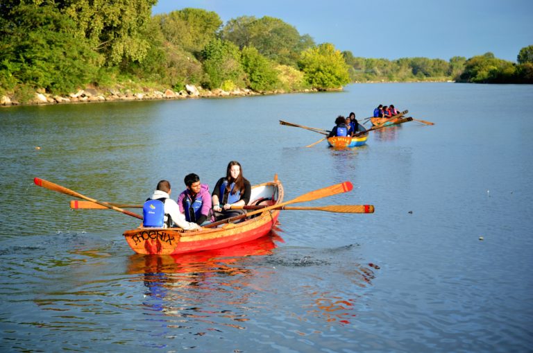 kids canoeing